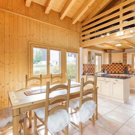 La Taniere - Cozy With Incredible Views And Parking *